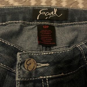 Earl jeans size 12 no stains smoke free home.